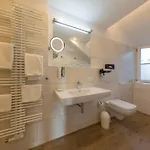 Gaestehaus Bergfalke ارنشوب