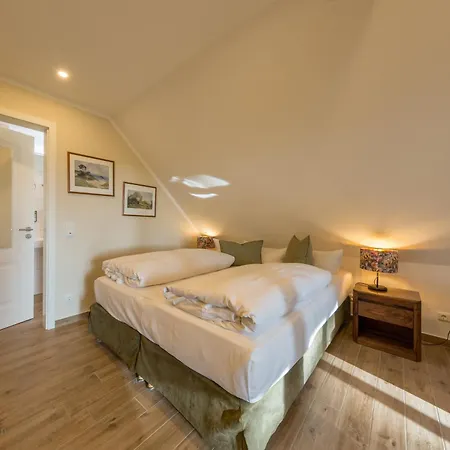 Affittacamere Gaestehaus Bergfalke Ahrenshoop