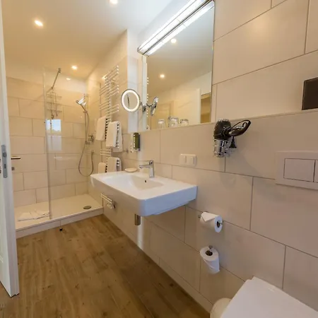 Gaestehaus Bergfalke Guest house Ahrenshoop